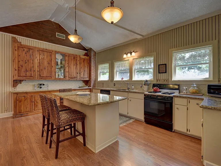 3348 W Ueckert Rd — Photo 15