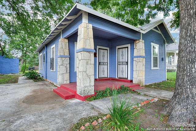 1st image of 814 Arbor Pl