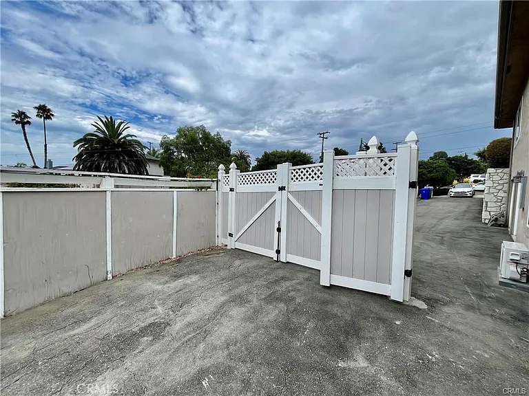 1401 Crestridge Dr — Photo 19