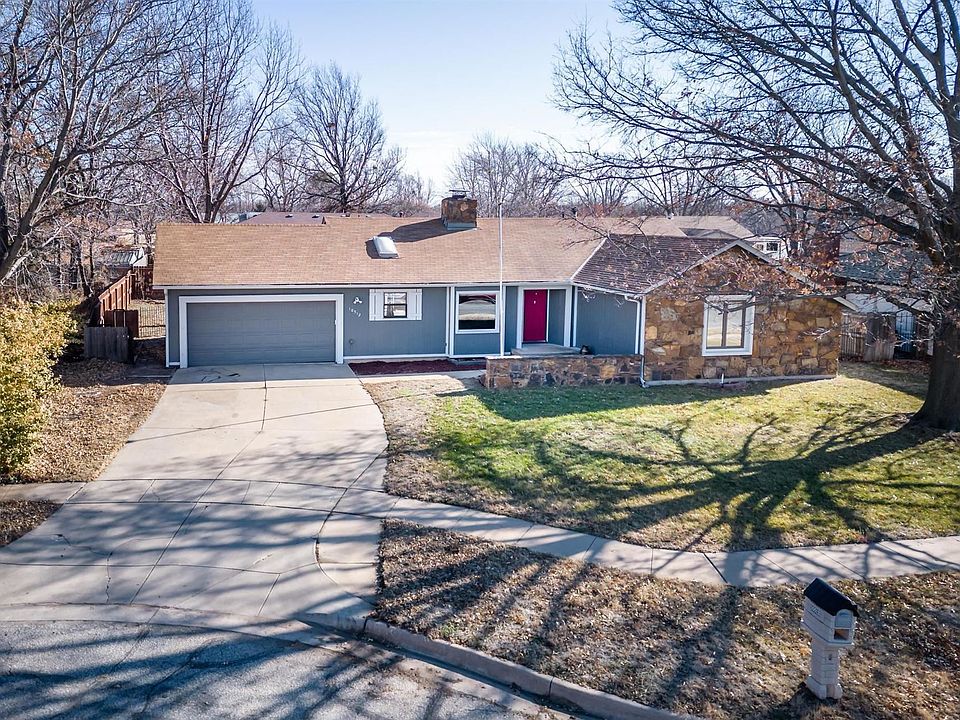 1st image of 10512 W Bartlett Ct