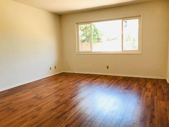 5th image of 4525 Candleberry Ave