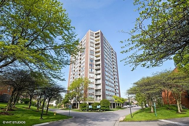 1st image of 3925 Triumvera Dr APT 8E