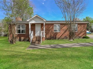 1118 S English St, Greensboro, NC 27401