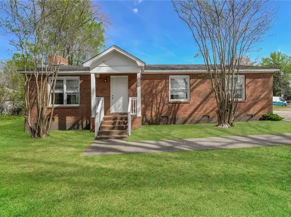 1118 S English St, Greensboro, NC 27401