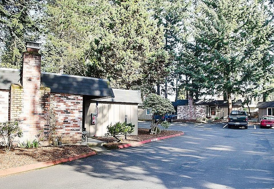 Building Photo 4