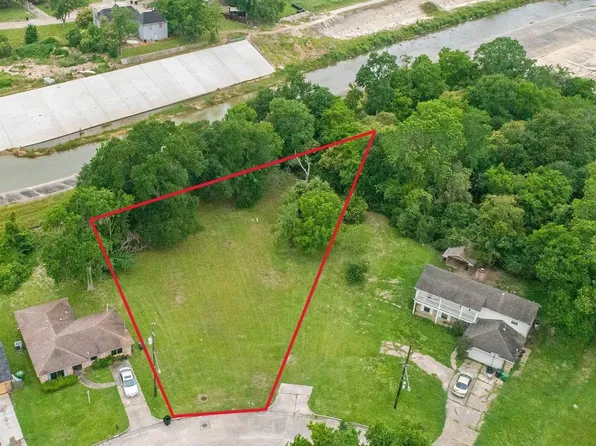 6609 Bayou View Dr, Houston, TX 77091