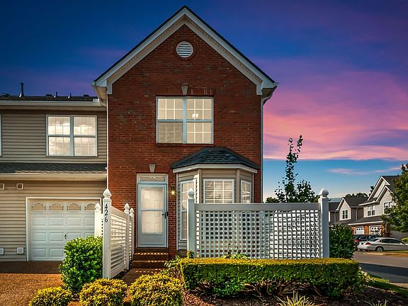 4th image of 426 Compton Ln