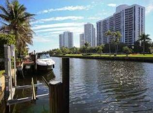 425 W Hallandale Beach Blvd, Hallandale Beach, FL 33009