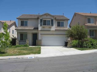 33118 Shoreline Dr, Lake Elsinore, CA 92530