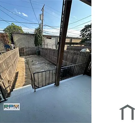 2127 Eagle St — Photo 9