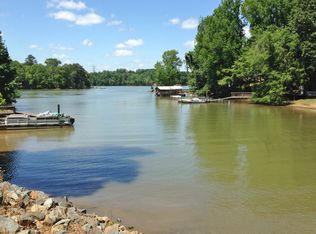 3817 Fox Valley Rd, Charlotte, NC 28278