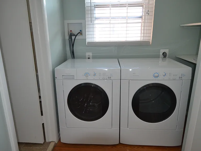 1010-12 Clinton St #3M — Photo 16