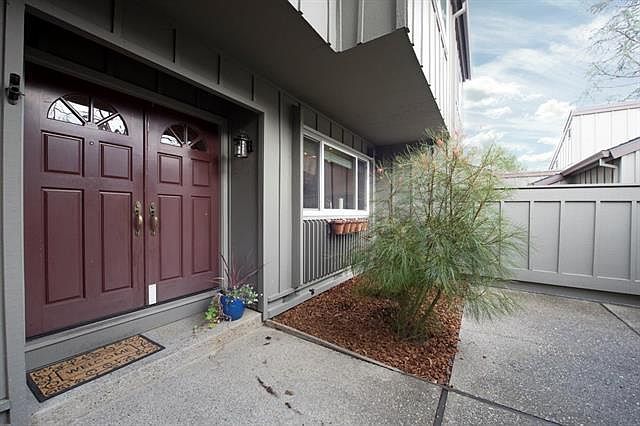 1st image of 123 Spruce Hill Ct