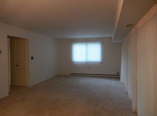 27 Claremont Ct, Red Bank, NJ