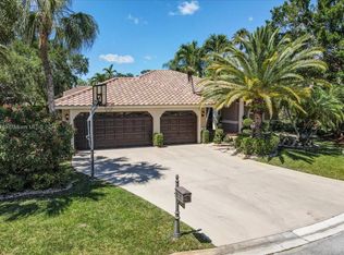 5643 NW 101st Dr, Coral Springs, FL 33076