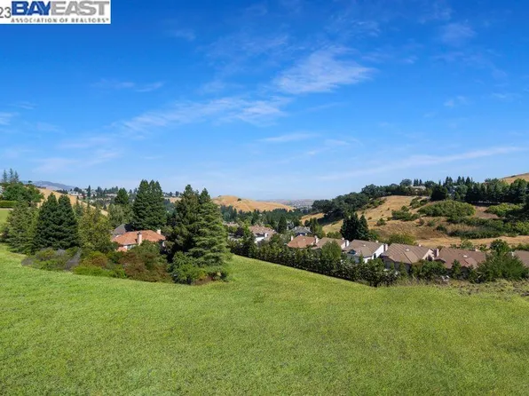 328 S Eagle Nest Ln, Danville, CA 94506