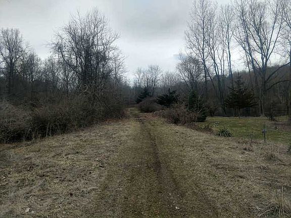 3rd image of Daniella Ct