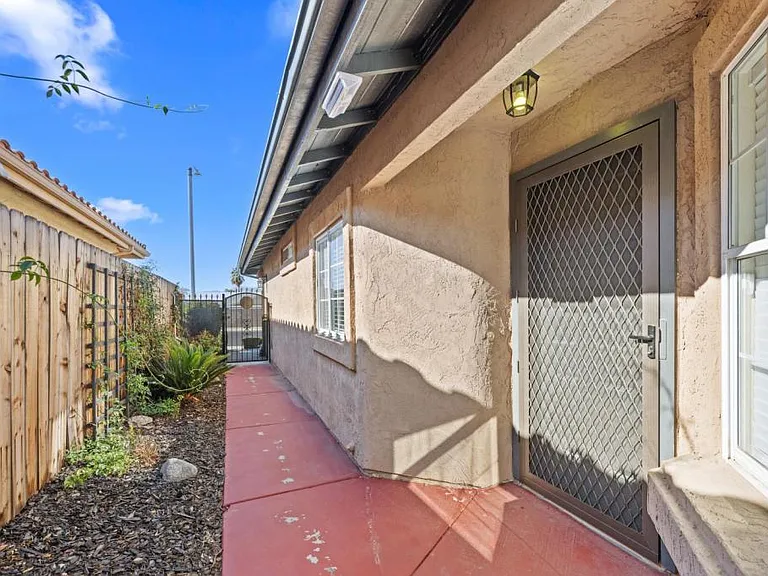 28082 Bavaria Dr — Photo 27