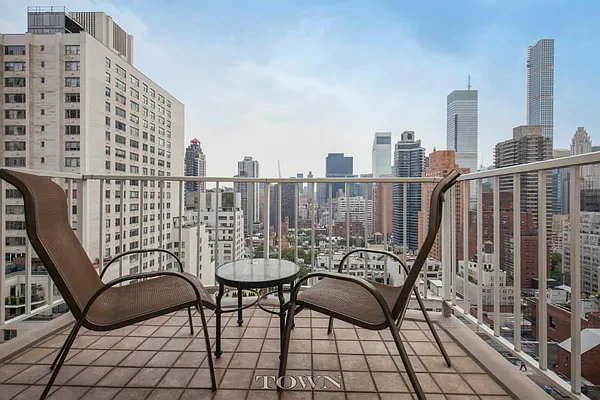 Rented by Town Residential | media 39