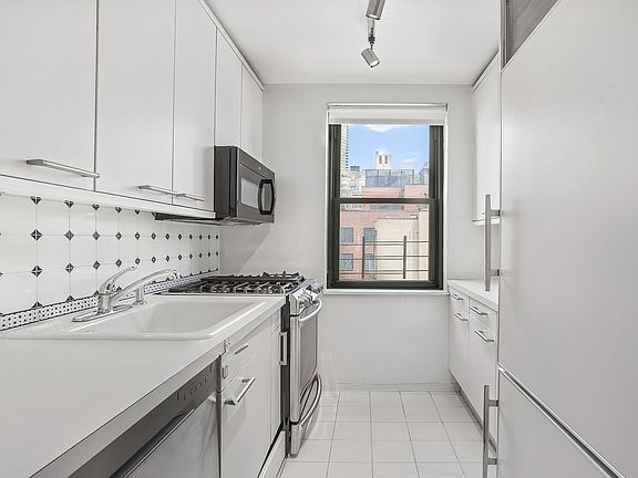 4th image of 221 E 78th St APT 6B