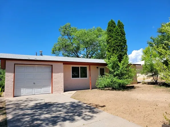 341 Joya Loop, White Rock, NM 87547