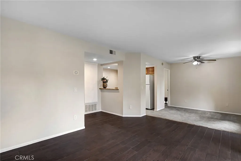 2 bed, 840 sqft, $2,300 — Photo 4