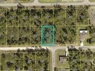 921 Franklin St E, Lehigh Acres, FL 33974