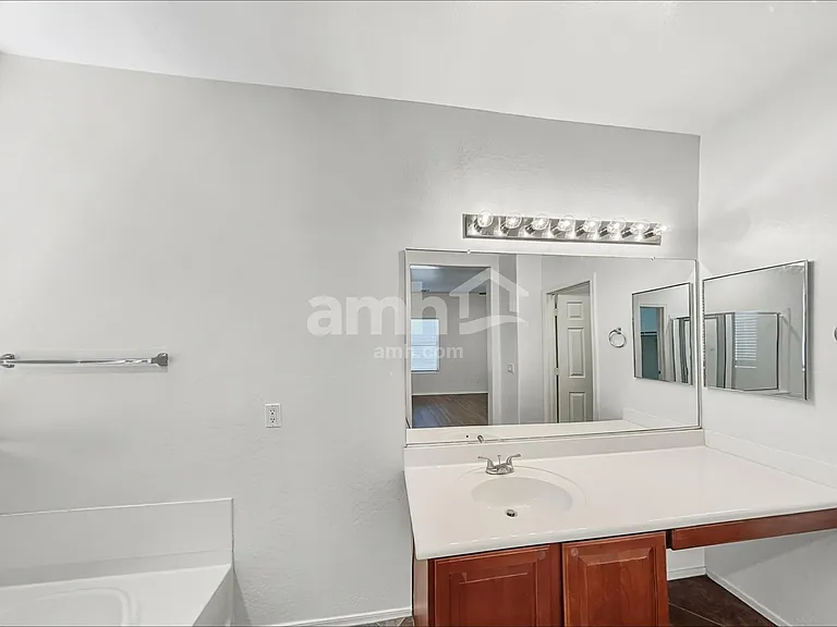 16600 N 176th Ln — Photo 14