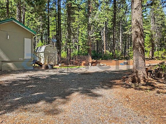 3rd image of 1033 Lovers Leap Rd