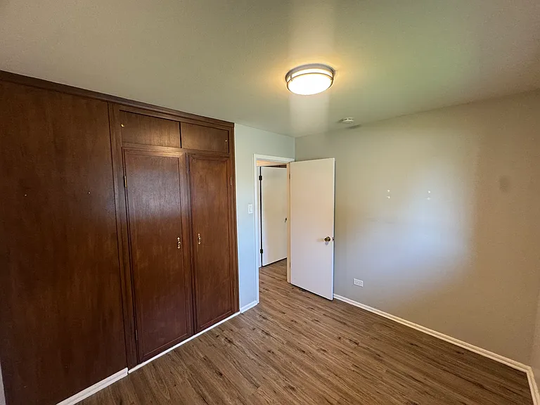 820 Park Ave — Photo 11