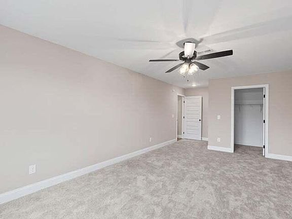 5th image of 630 Brookes Lndg NW