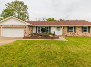 8851 Cam Dr, Franklin, OH 45005