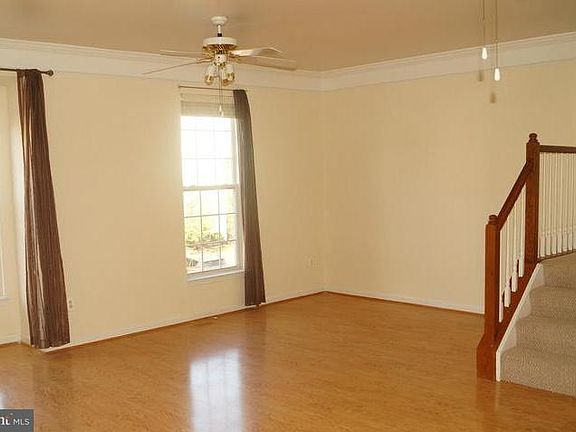 4th image of 12922 Wood Crescent Cir