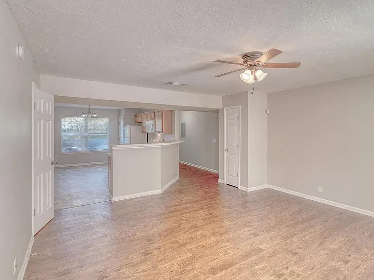 225 Buck Run Dr — Photo 4