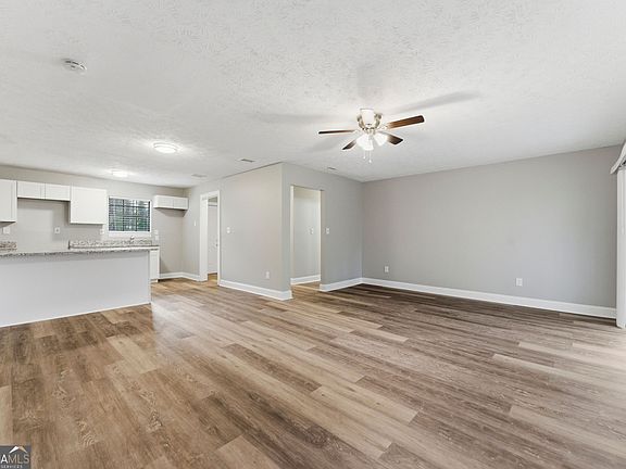 5th image of 1677 Liberty Valley