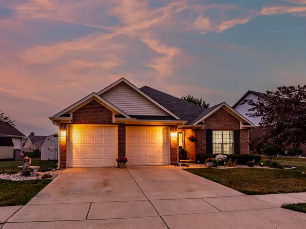 4298 W Summerhaven Dr, New Palestine, IN 46163