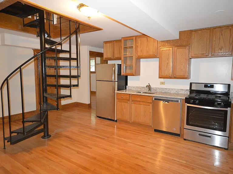 3800 N Greenview Ave #1 — Photo 13