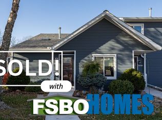 3590 N Willow Ct, Bettendorf, IA 52722