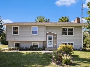 6762 Coachman Dr, Jackson, MI 49201