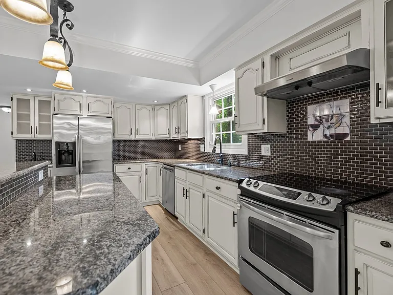 6713 William Harry Ct — Photo 4