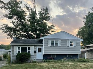 1024 N Dwiggins St, Griffith, IN 46319
