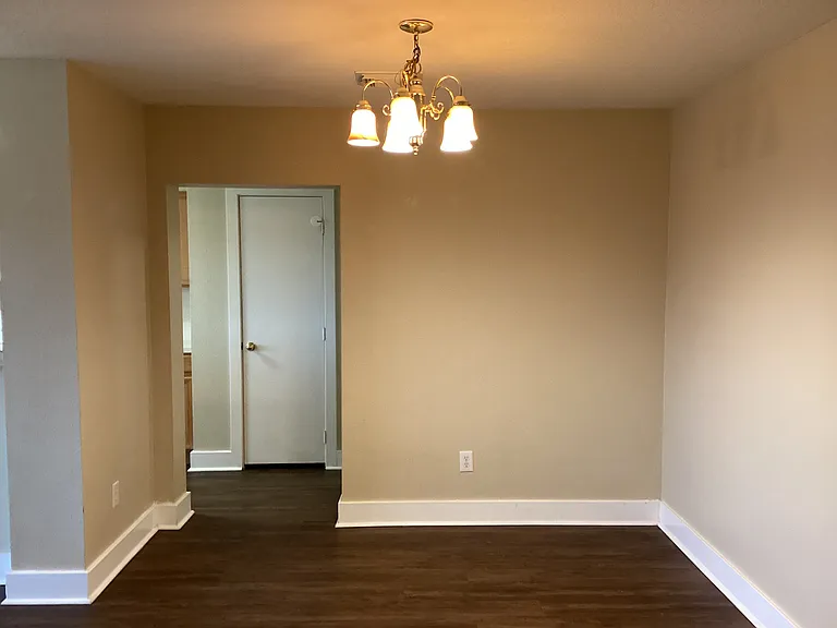 255 Crystal Isle Dr — Photo 4