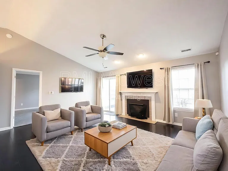 7912 Bitternut Dr — Photo 10