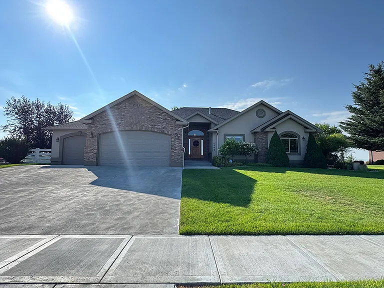 4800 Pevero Dr — Photo 1
