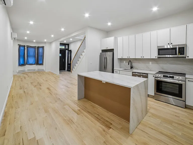 62.5 Oak St #2 — Photo 5