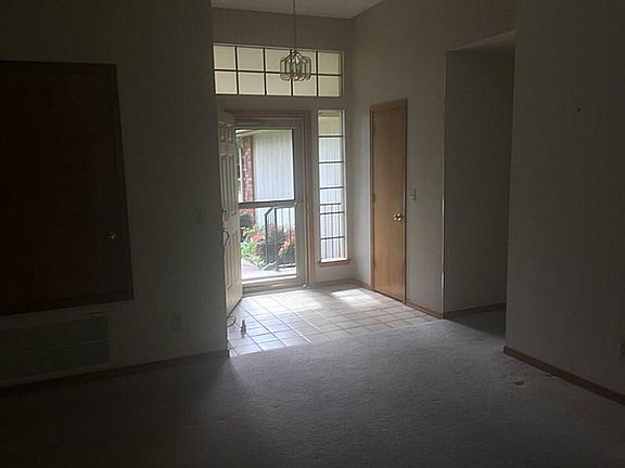 3rd image of 2460 E Ferguson Ave