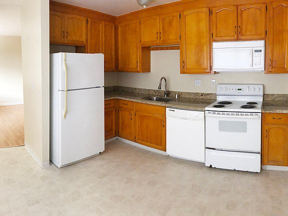 3rd image of 4321 Blackford Ave APT 2