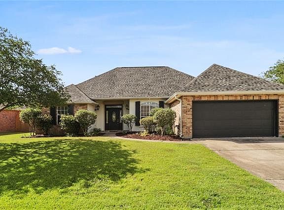 2nd image of 212 Oak Point Dr