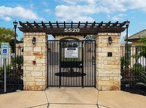 2nd image of 5625 Siragusa Dr
