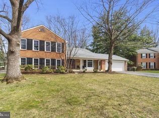 7 Thorburn Pl, Gaithersburg, MD 20878